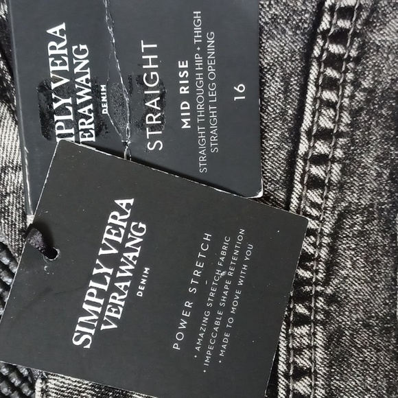 SIMPLY VERA WANG relaxed straight, stretch, black denim jeans.  Size 16.  NWT - Picture 13 of 15